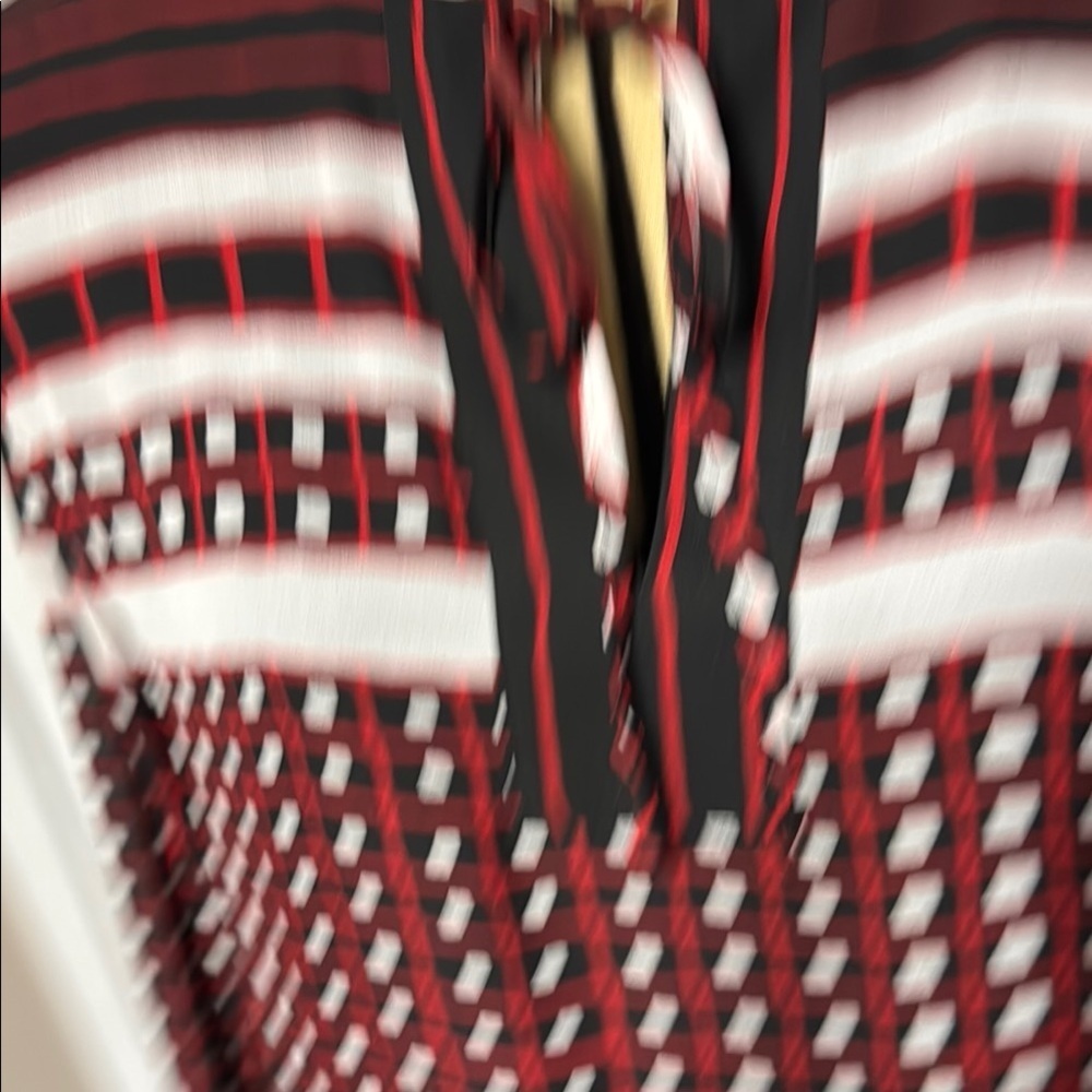 Chic Red and Black Geometric Dress - Picture 5 of 9